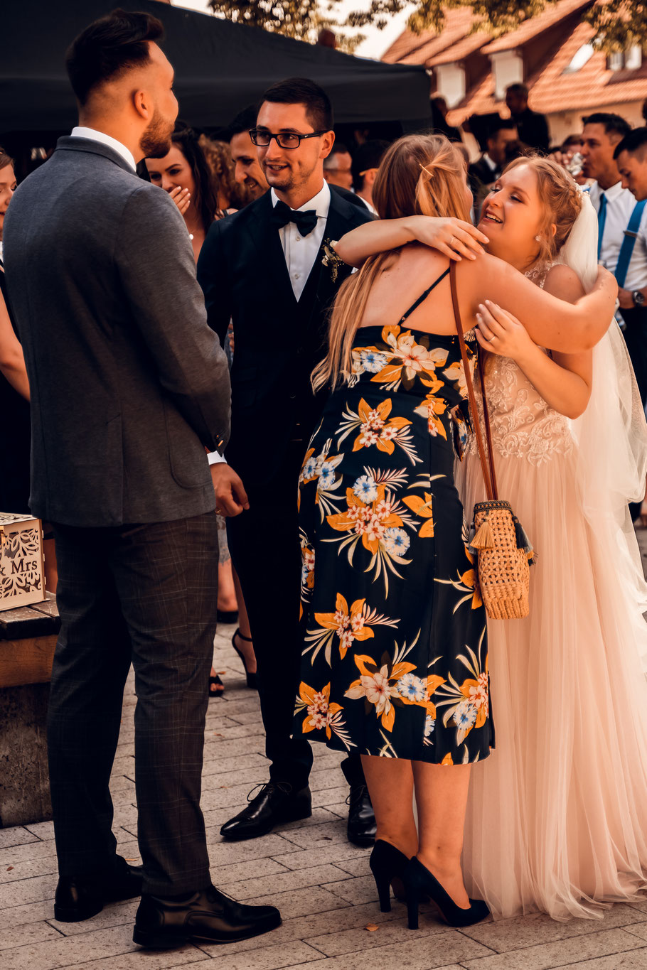 Nadine & Pascal - Gratulationen der Gäste. 