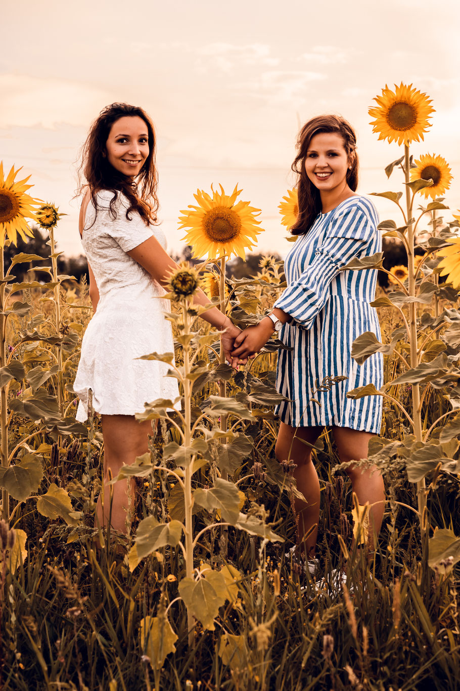 Guillemette & Jenny - kein Weg ist lang mit einer Freundin an der Seite. 