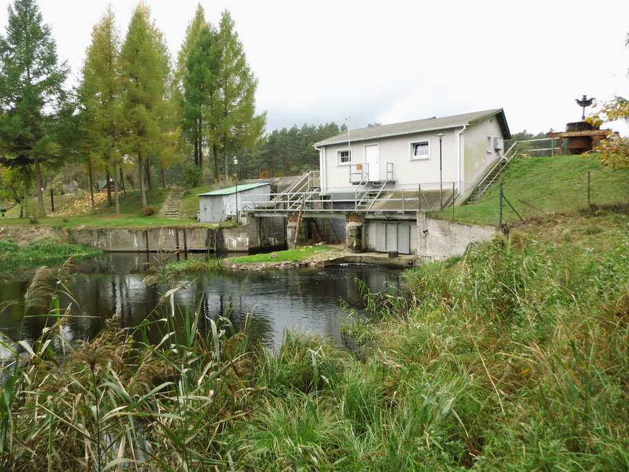 Umtragestelle am Ende des Stausees