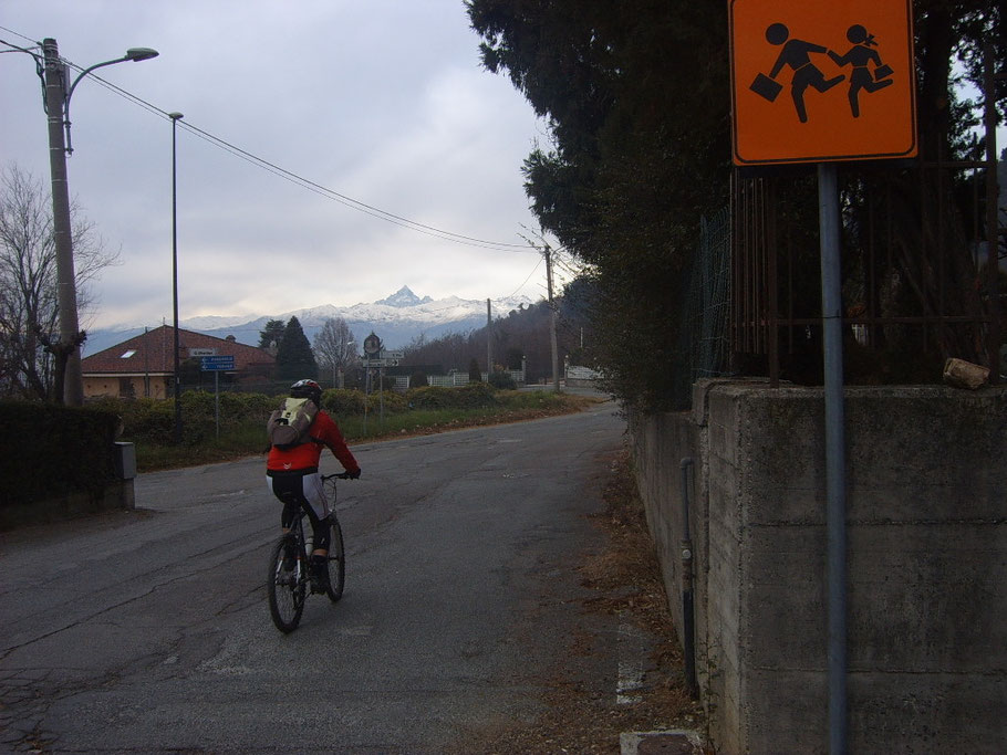 al termine del giro, affrontiamo gli ultimi strappi passando dalla collina di Piossasco per aumentare l'ascesa totale.