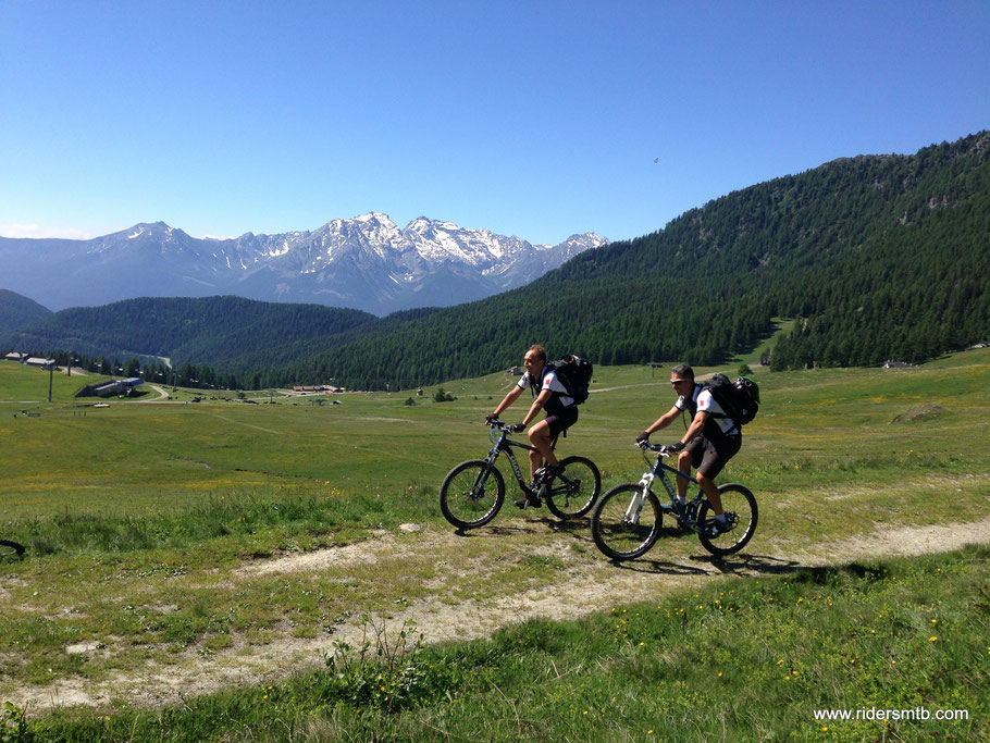 già annusiamo una sciata su queste piste che ad occhio sono davvero belle