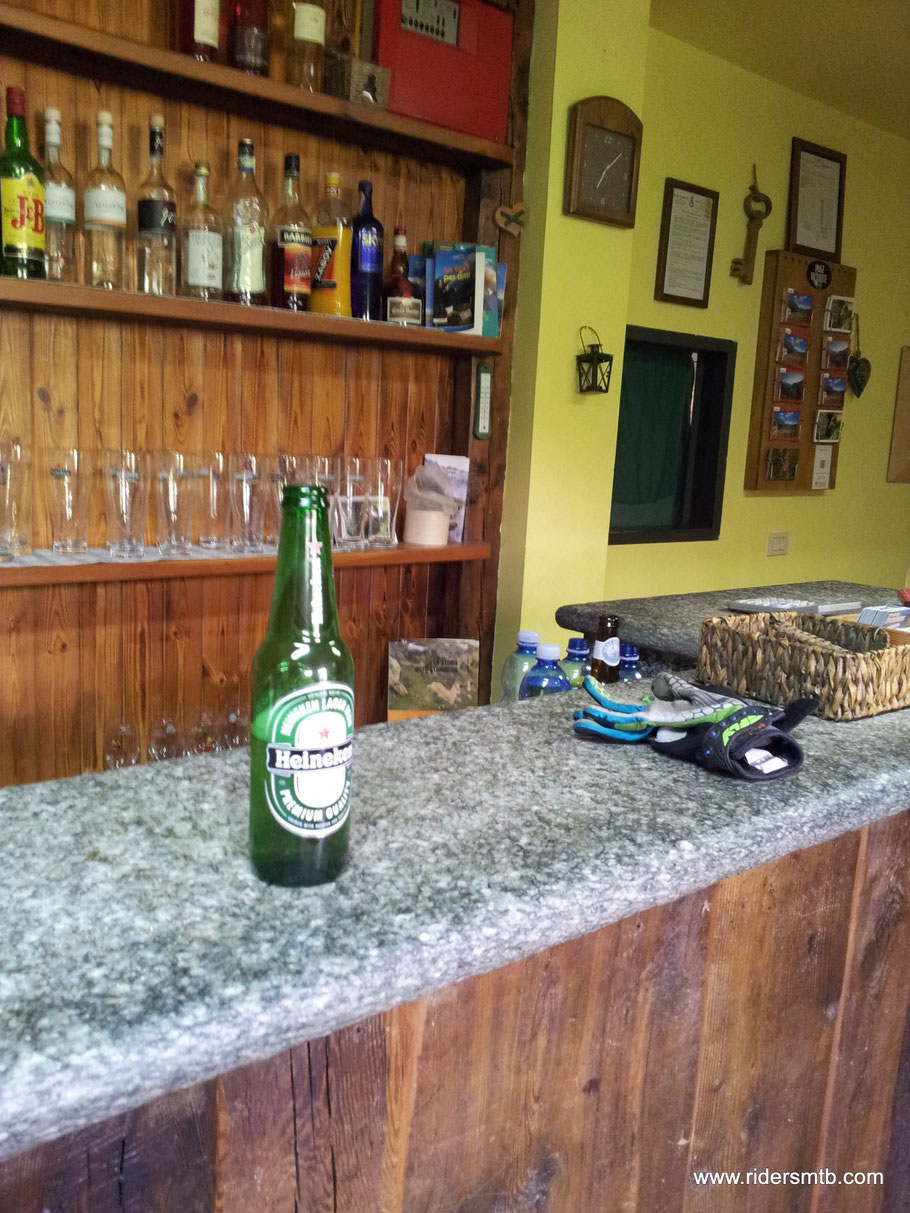 Al rifugio Dondena ci scappa la seconda birra, un toccasana!