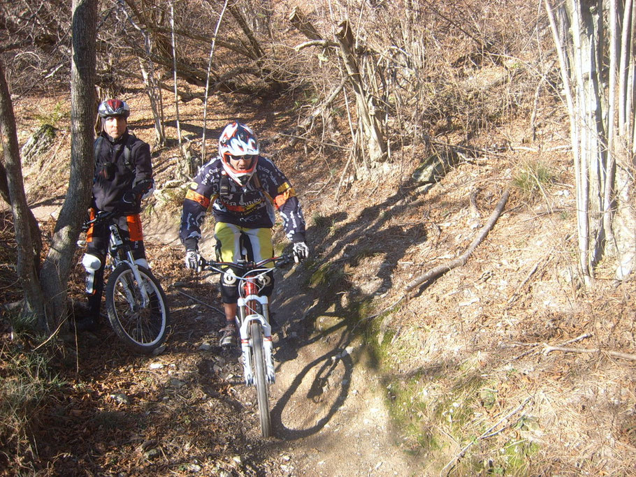 ......................nel frattempo viene qusi travolto da una mandria inferocita di presunti Freeriders!! hahahaha