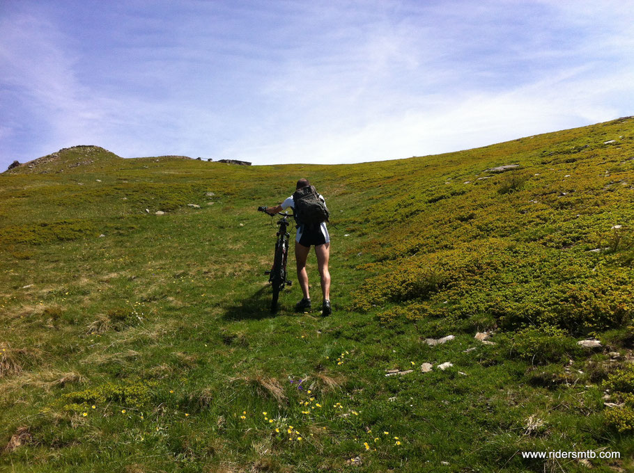 deviamo leggermente dall'itinerario per vedere il panorama dal colle della balma 