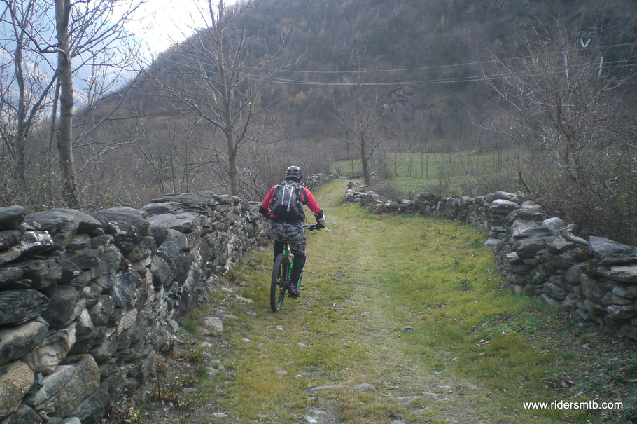 raggiungiamo Novalesa e chiudiamo l'anello a Venaus