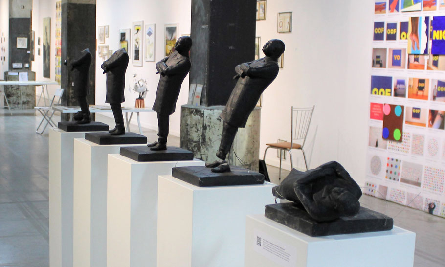 5 vandalized statues on view at Popinnart, Amsterdam, April 2019