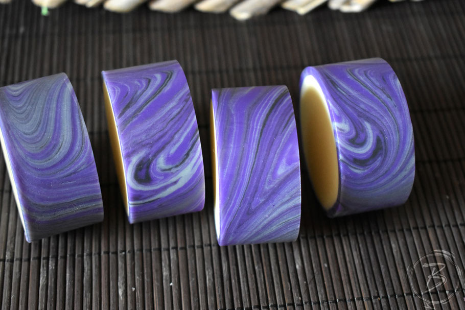 B.nature I Rimmed Soap with Soap Dough