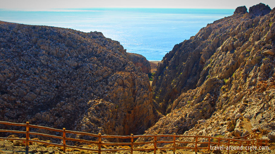 traxoulas canyon, trafoulas beach, trachoulas beach, lendas, lentas, south crete, hiking in crete