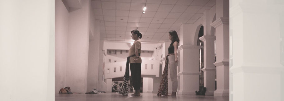 Lara in a Javanese dance class in Yogyakarta, Indonesia.