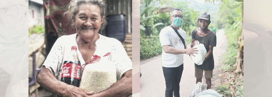 People receiving food packages