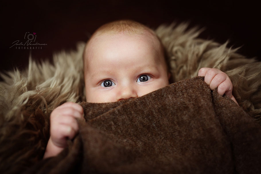 Babyfotos, Newborn, Mama, Baby, Neugeborenes, Fotografin Julia Neubauer