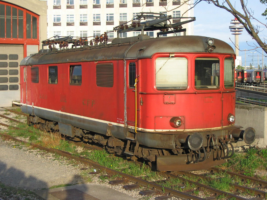 SBB CFF Re 4/4 I 10032 am ehemaligen Wiener Südbahnhof 19.04.2008 © MAG Eisenbahnmagazin