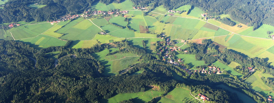 Luftbildaufnahme des Goldenen Tals bei einer Ballonfahrt im September 2006