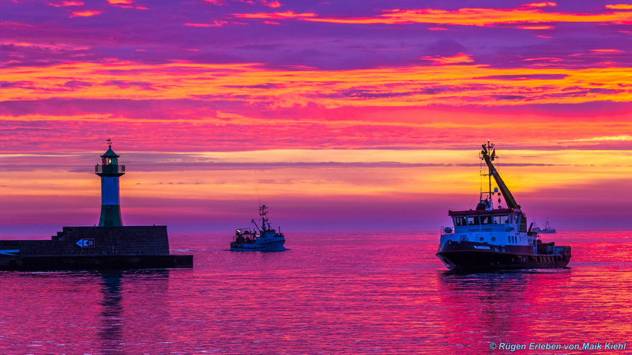Sonnenaufgang Sassnitzer Hafen