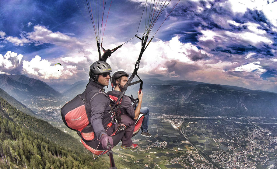 Volo in tandem - buono regalo per un volo biposto in parapendio - Merano Alto Adige - FLY42 -flieg mit Peter