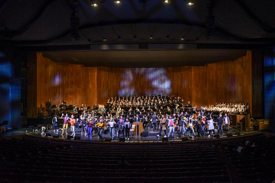 MASS, Leonard Bernstein