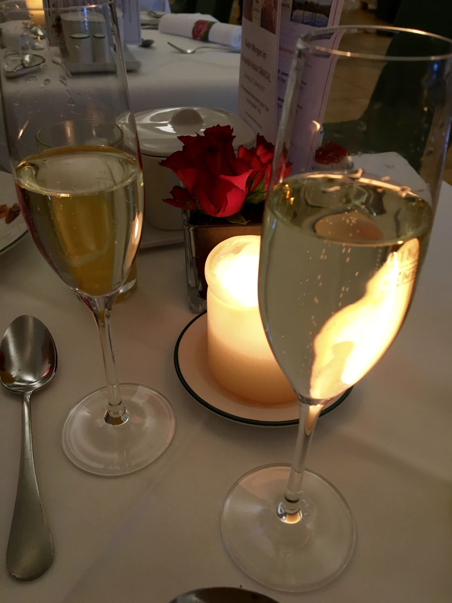 Ein Sektfrühstück - für einen schwungvollen Start in den Tag ;-)