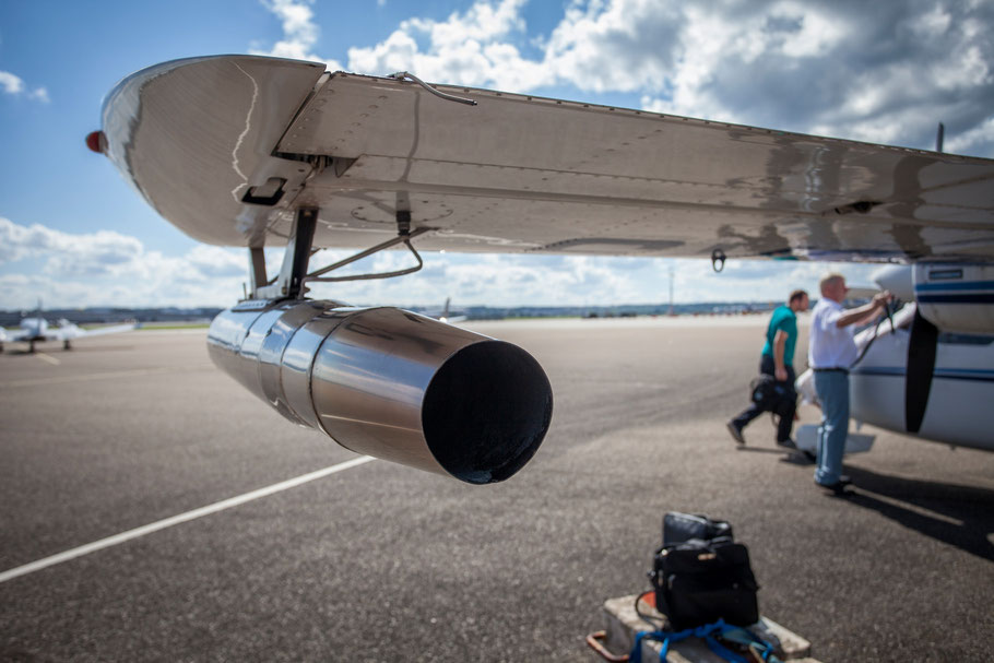 Hagelflieger mit AgI-Generator am Flughafen Stuttgart EDDS