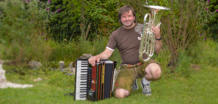 Berthold Ramsi Ramsperger ist Alleinunterhalter im Zollernalbkreis