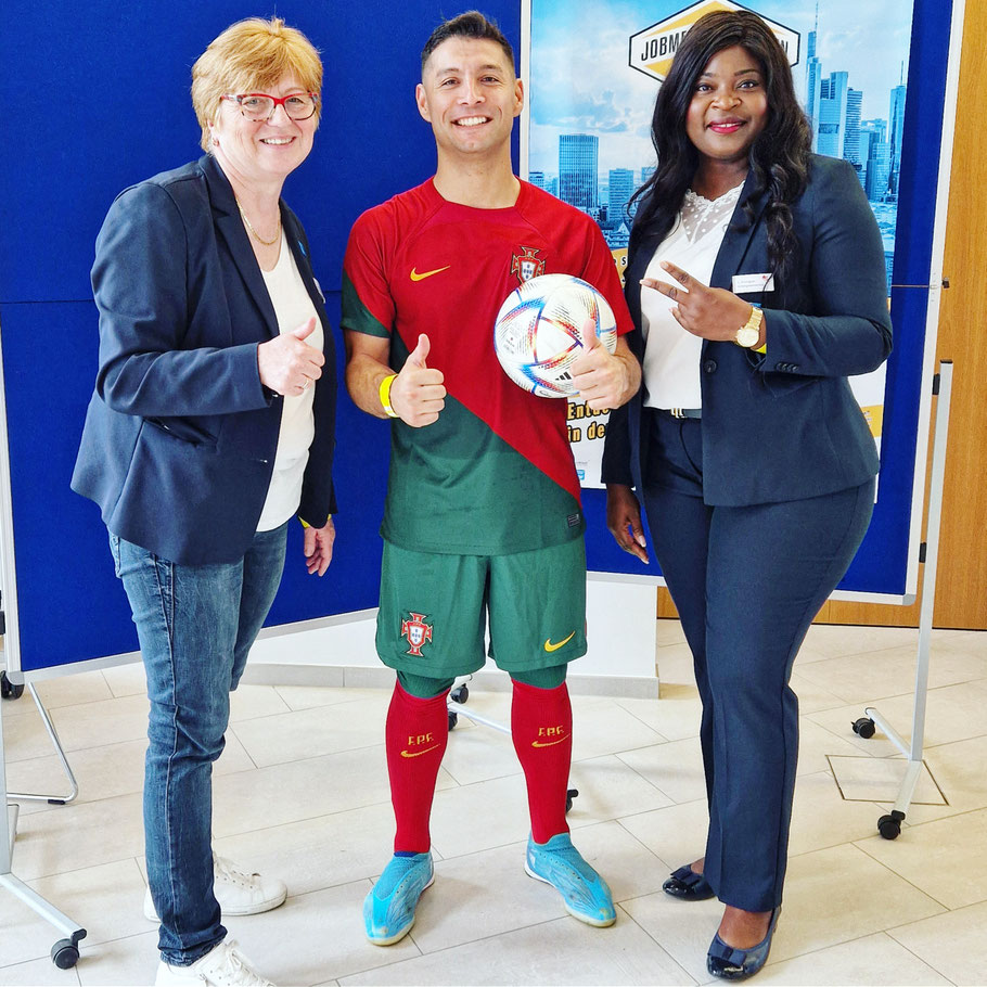 Jobmesse Frankfurt Pro Arbeit Saki Motivationscoach Publikumsmagnet Fussball