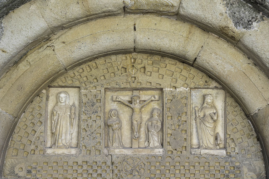 Bild:  Portal der Klosterkirche in Abbaye de Fontfroide