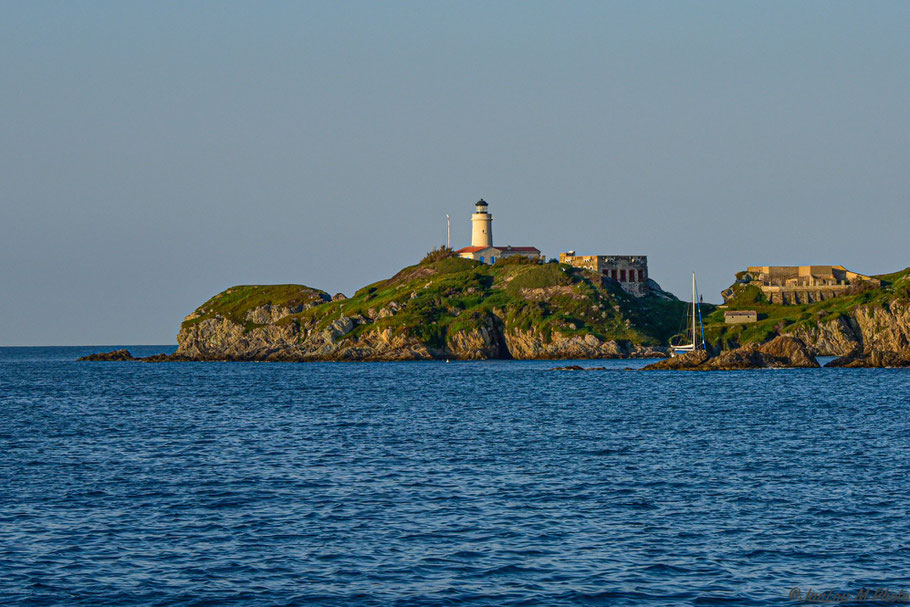 Blick auf Île Du Petit RibaudBild: 