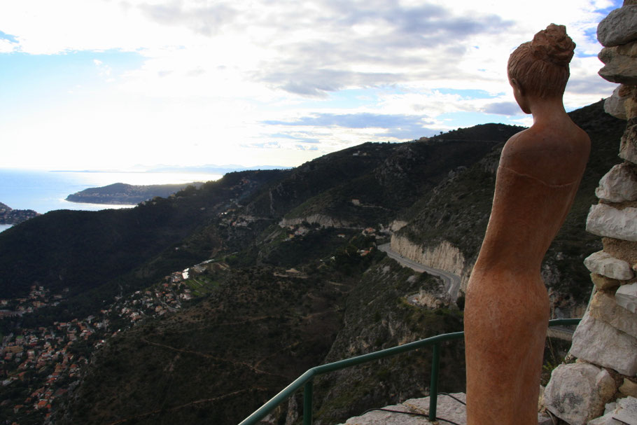 Bild: Blick auf die Moyenne Corniche von Èze aus 