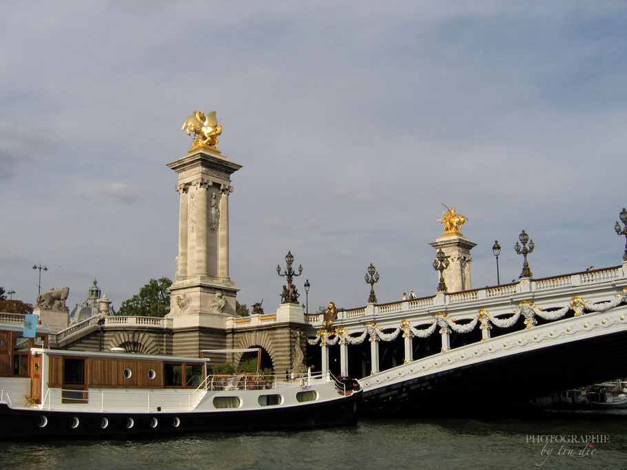 Bild: Pont Alexandré III in Paris