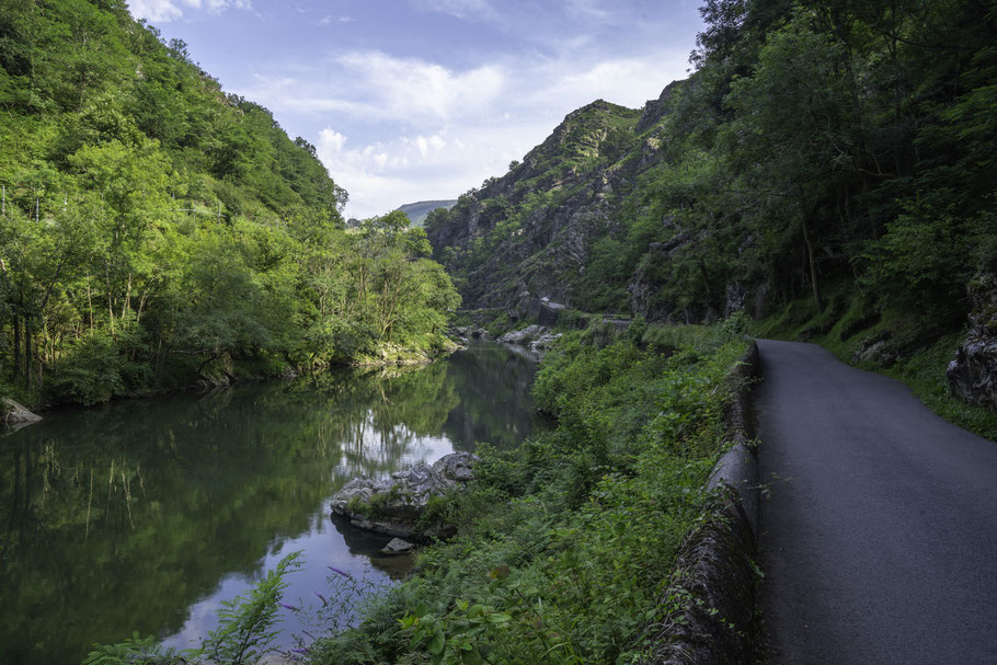 Bild: Wanderung entlang der Nive zum Pas de Roland bei Itxassou
