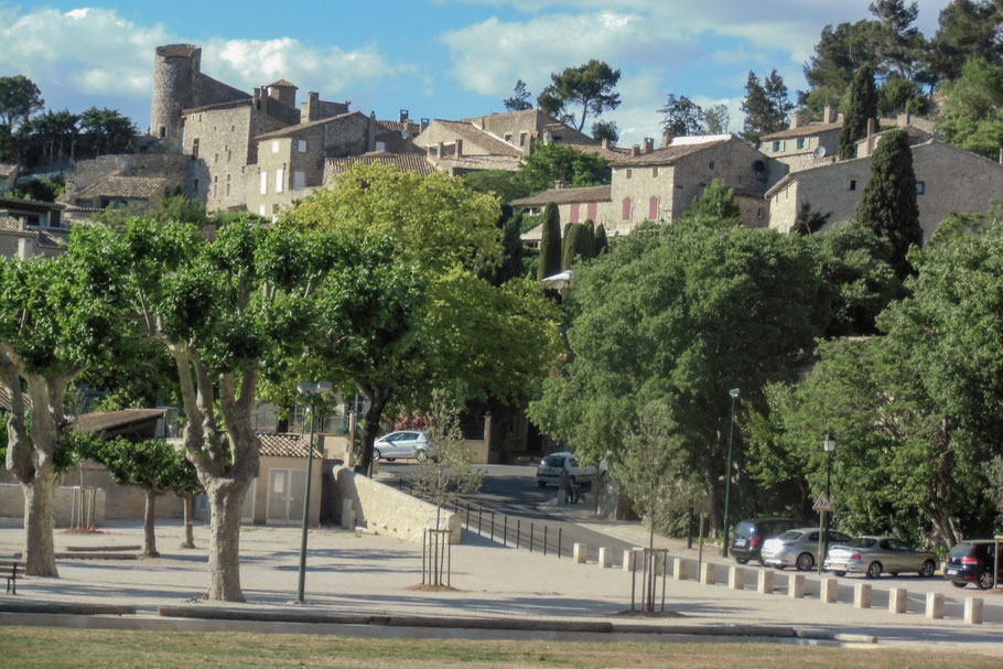 Bild: Blick auf das Dorf Eygalières