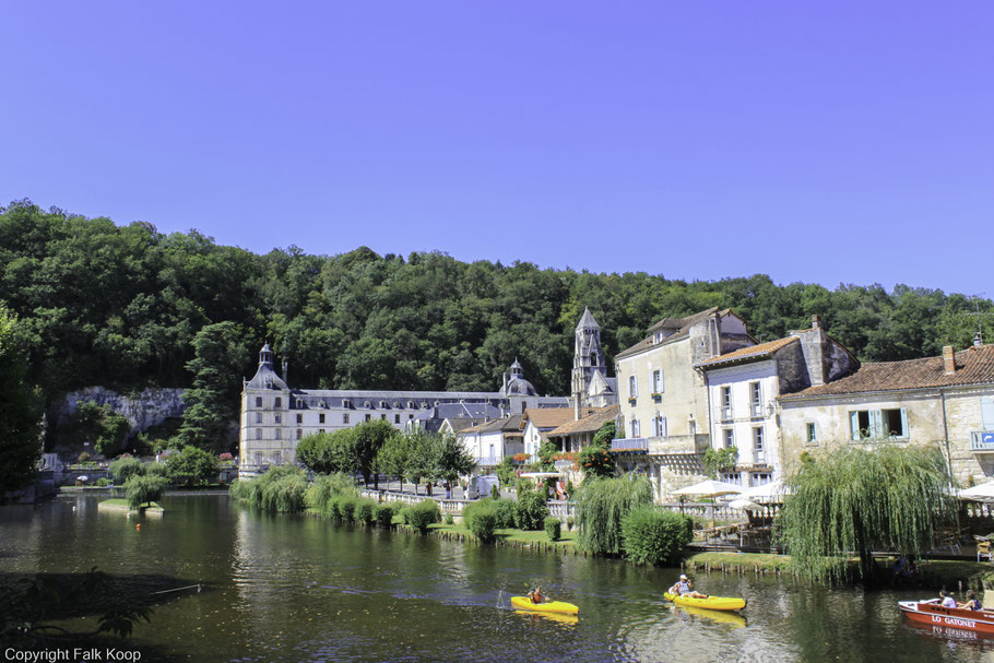 Bild: Blick auf die Abtei von Brantôme