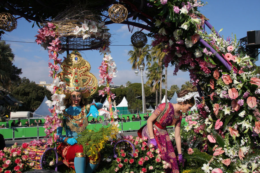 Bild: Blumencorso beim Karneval in Nice (Nizza)