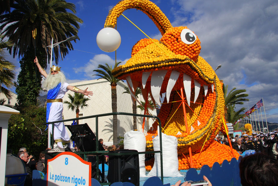 Bild: der Corso beim Limonenfest (Féte du Citron) in Menton