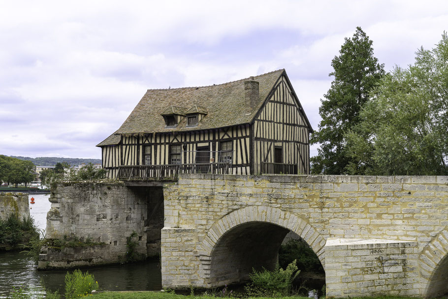 Bild: Das Wahrzeichen der Stadt Vernon in der Normandie, die alte Mühle, die auch Claude Monet malte