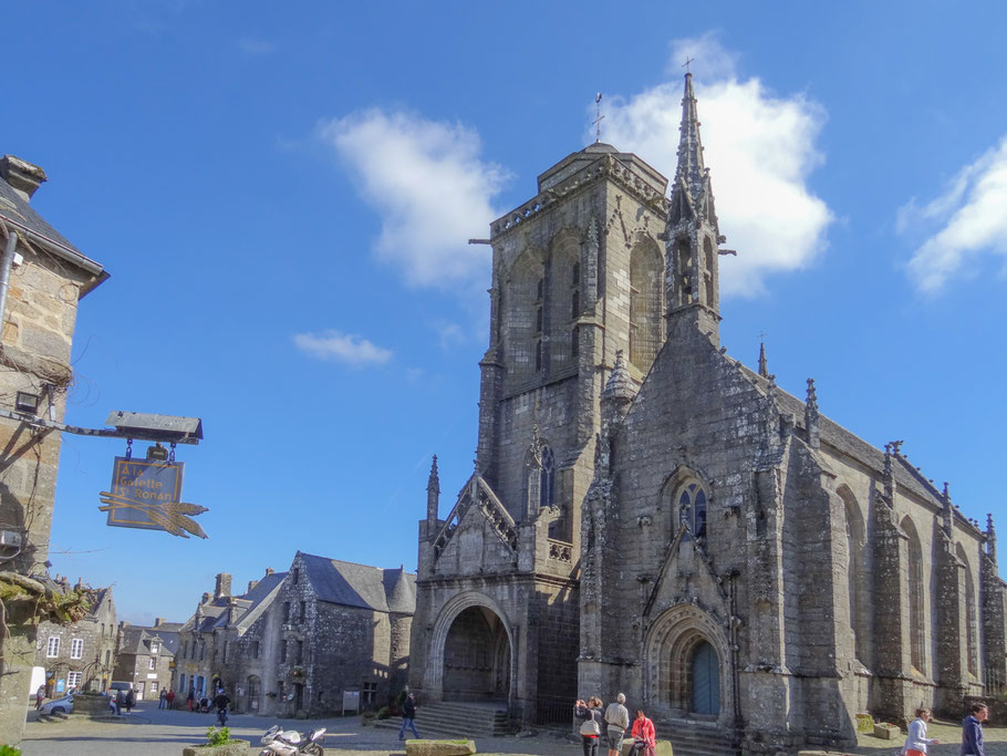 Bild: Kirche "Èglise Saint-Ronan" von Locronan in der Bretagne