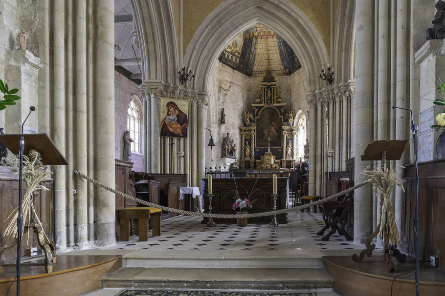 Bild: Blick in die Église Saint-Martin in Veules-les-Roses