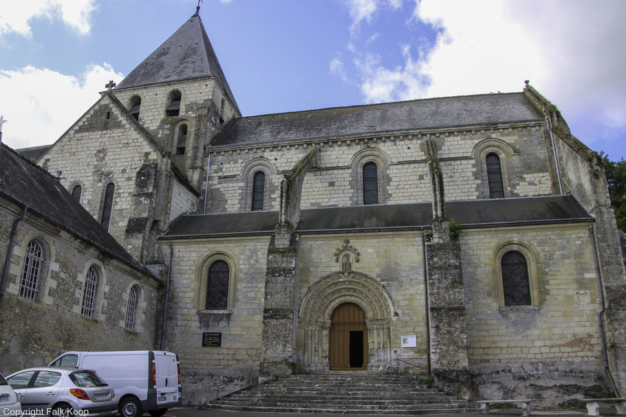 Bild: Église Saint-Denis d’Amboise mit Nordportal