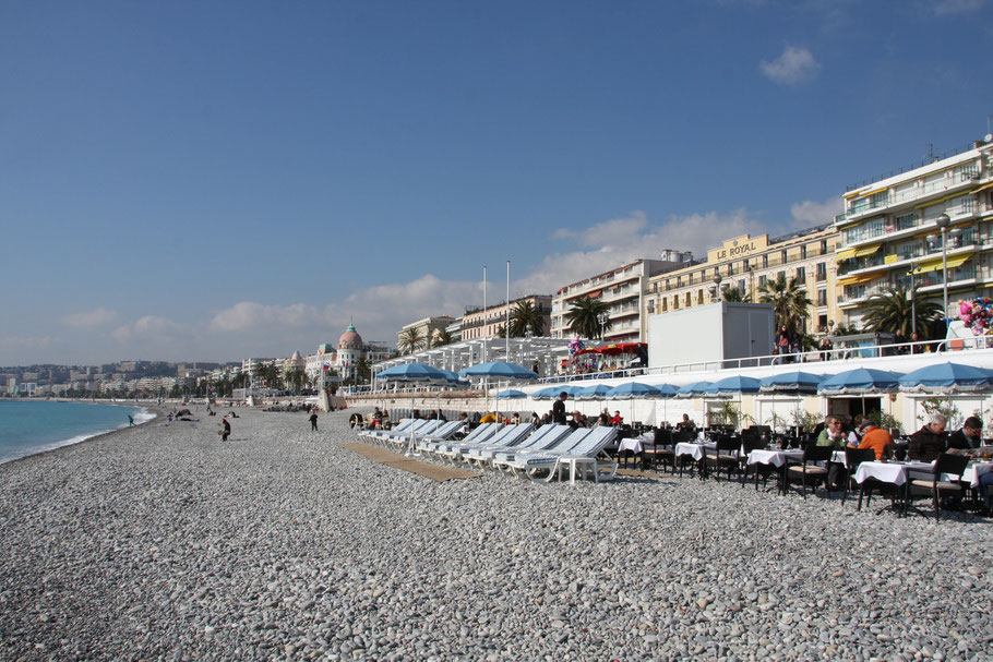 Bild: am Strand von Nice im Februar 2013