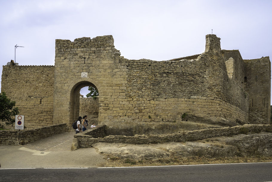 Bild: Portal de la Verge in Peratallada, Katalonien, Spanien