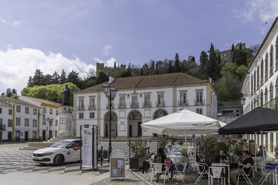 Bild: Praça da república in Tomar, Portugal