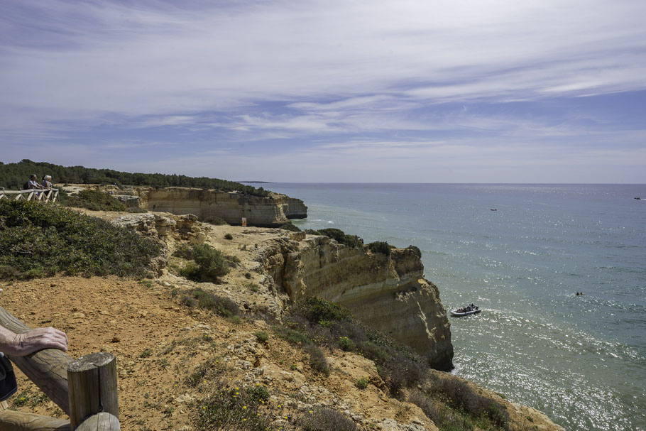 Bild: Benagil an der Algarve in Portugal