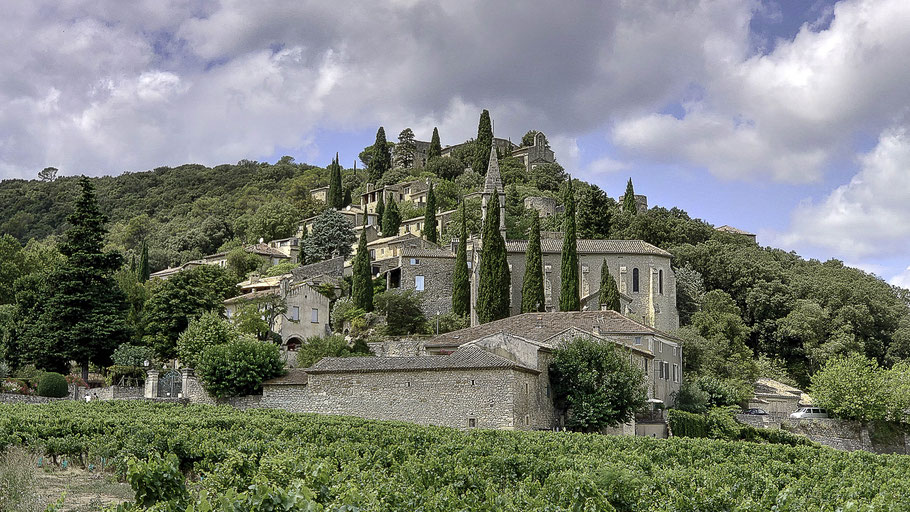 Bild: blick auf La Roque-Sur-Céze 