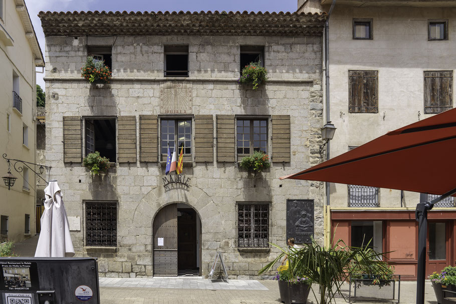 Bild: Rathaus am Place Josep de la Trinxeria in Prats-de-Mollo-la-Preste