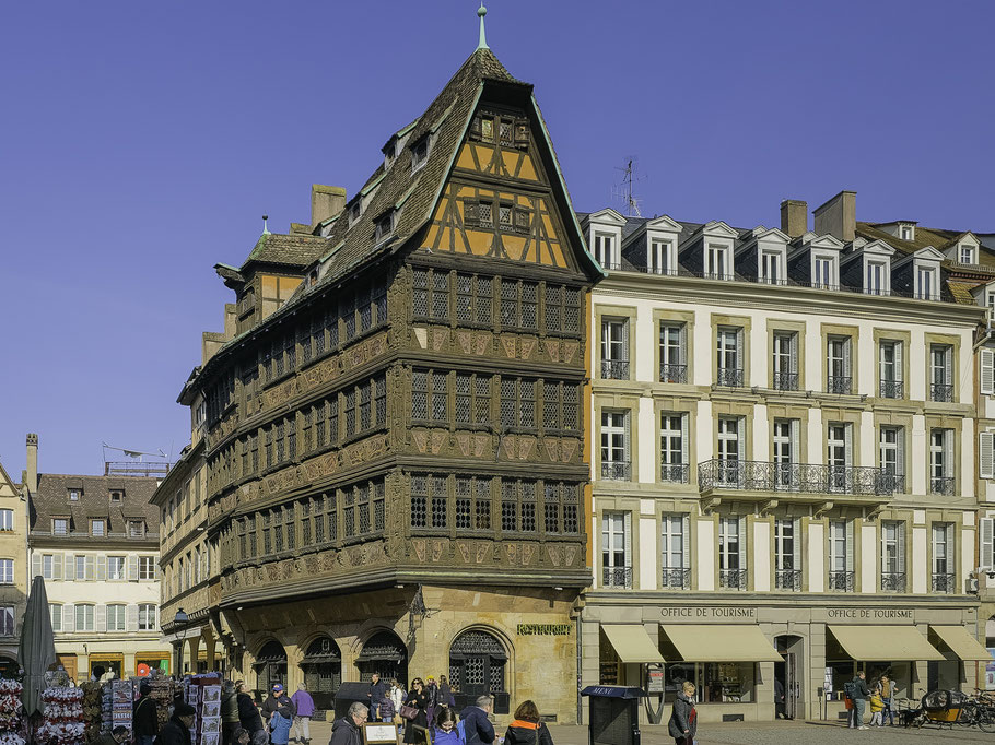 Bild: Maison Kammerzell am Place de la Cathédral in Strasbourg #MaisonKammerzel