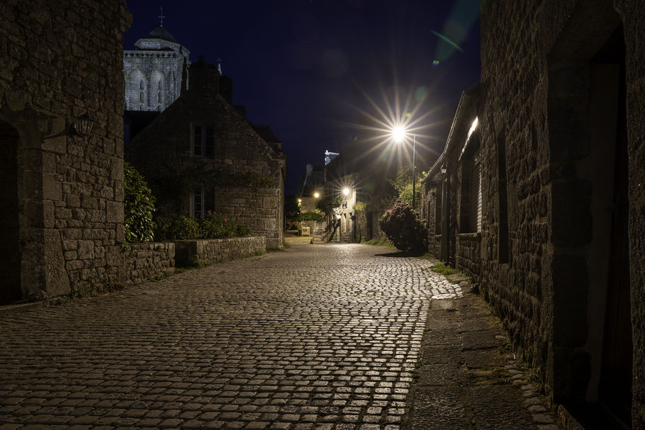 Bild: Lorconan bei Nacht in der Bretagne 