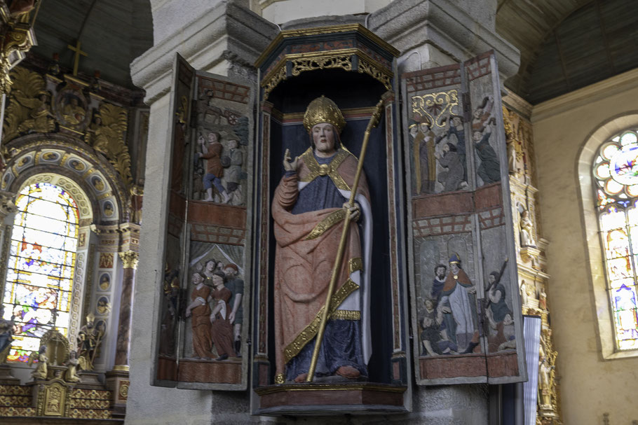 Bild: Das Triptychon des Hl. Thégonnec in der Kirche im Umfriedeten Pfarrbezirk von Saint-Thégonnec    