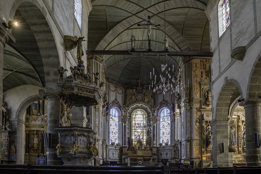 Bild: Blick in zum Chor der Église Notre-Dame Saint-Thégonnec