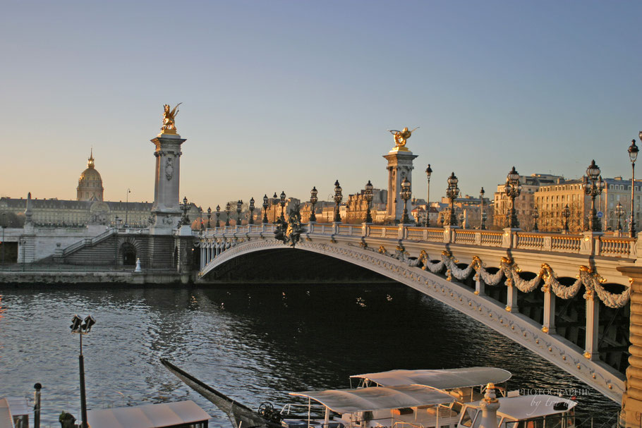 Bild: Pont Alexandré III in Paris