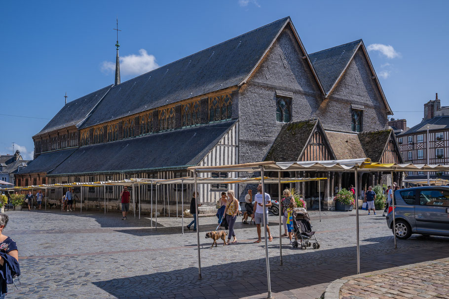 Bild: Honfleur im Département Calvados in der Normandie mit Holzkirche Église Sainte-Catherine