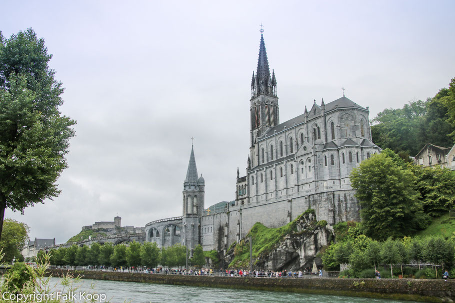 Bild:  Basilika de l´Immaculée Conception Lourdes